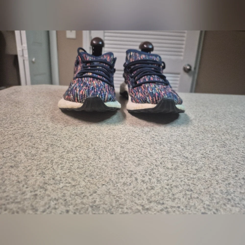 Adidas Men's Snickers Shoes Size 8 Blues Pink Athletic Sneakers